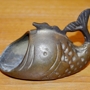 Vintage Brass Art Deco Ashtray / Ashtray Fish 20s Retro Mid Century Shabby Chic Country Style