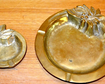 Prachtige vintage asbakkenset, messing, retro uit de jaren 70, mid-century, shabby chic, art nouveau.