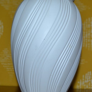 Vintage Bisquit Vase by AK Kaiser Weiss Porcelain 70s Retro Mid Century Space Age