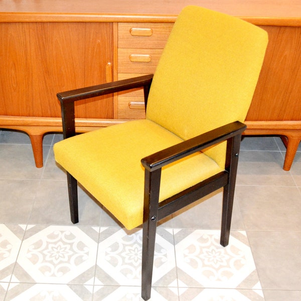 Traumhafter Armlehnen  Stuhl/Sessel aus den 70er Jahren  Retro Mid Century Shabby Chic Landhausstil