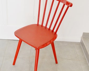 Schöner 70er Jahre Holz Vintage Sprossen Stuhl Rot   von  Retro Chair  Dinner  Mid Century Shabby Chic Landhausstil