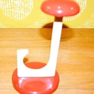 Vintage coat hook metal / plastic red/white (cream) 70s beautiful design retro mid century shabby chic country style