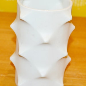 Schöne Vintage OP Art Keramik Vase von Scherzer Weiß  70er Jahre  WGK bisquit  Retro Space Age  Mid Century  Bisquitporzellan