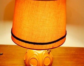 Beautiful 1970s lamp/table lamp, orange, retro mid-century shabby chic country style