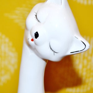 Vintage Cat Ceramic Figurine White Cat 70s Design Classic Retro Mid Century Shabby Chic Country Style
