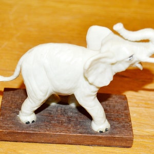 Vintage plastic figure elephant 60s retro mid century shabby chic Danish design country style