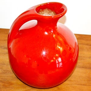 Vintage ceramic vase from the 70s red retro mid century shabby chic country style