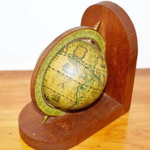 Beautiful vintage bookend globe from the 60s Bookends Mid Century Retro Shabby Chic Country Style