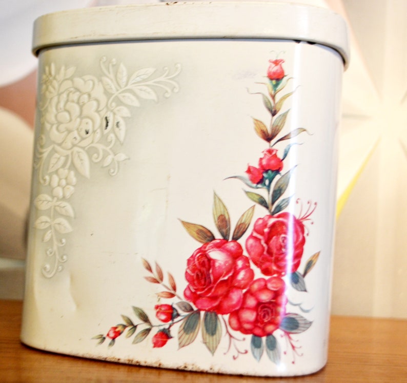 Vintage tin Cans 50 years