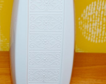 Vintage vase by Edelstein Porcelain, white, 1970s retro, mid-century, WGK WGP, shabby chic, country style