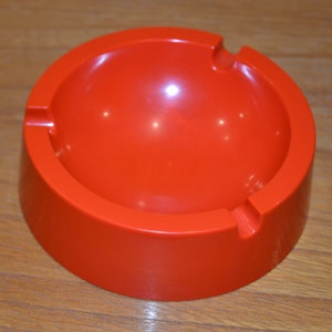 Vintage Ashtray by Rosti Mepal Made in Denmark Plastic Red/Orange 70s Space Age Retro Mid Century