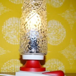 Vintage Tischleuchte    aus den 70er Jahren   Rot /Weiß     Retro Mid Century  Shabby Chic   Mid Century Space Age
