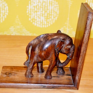 Beautiful vintage bookend elephant wood Danish design bookends 70s design classic retro mid century shabby chic country style