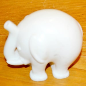 Vintage figure elephant white from the 60s retro mid century shabby chic country style space age