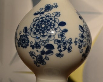 Vintage Vase White Blue 70's Country Style Shabby Chic Retro Mid Century