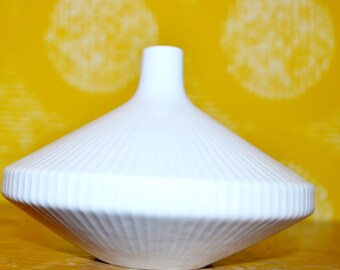 Jarrón vintage blanco de porcelana de los años 70, estilo OP Art, mediados de siglo, retro, era espacial, WGK WGP