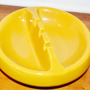 Vintage 70s Ceramic Ashtray Yellow 70s Ashtray Mid Century Seventies Country Style Shabby Chic