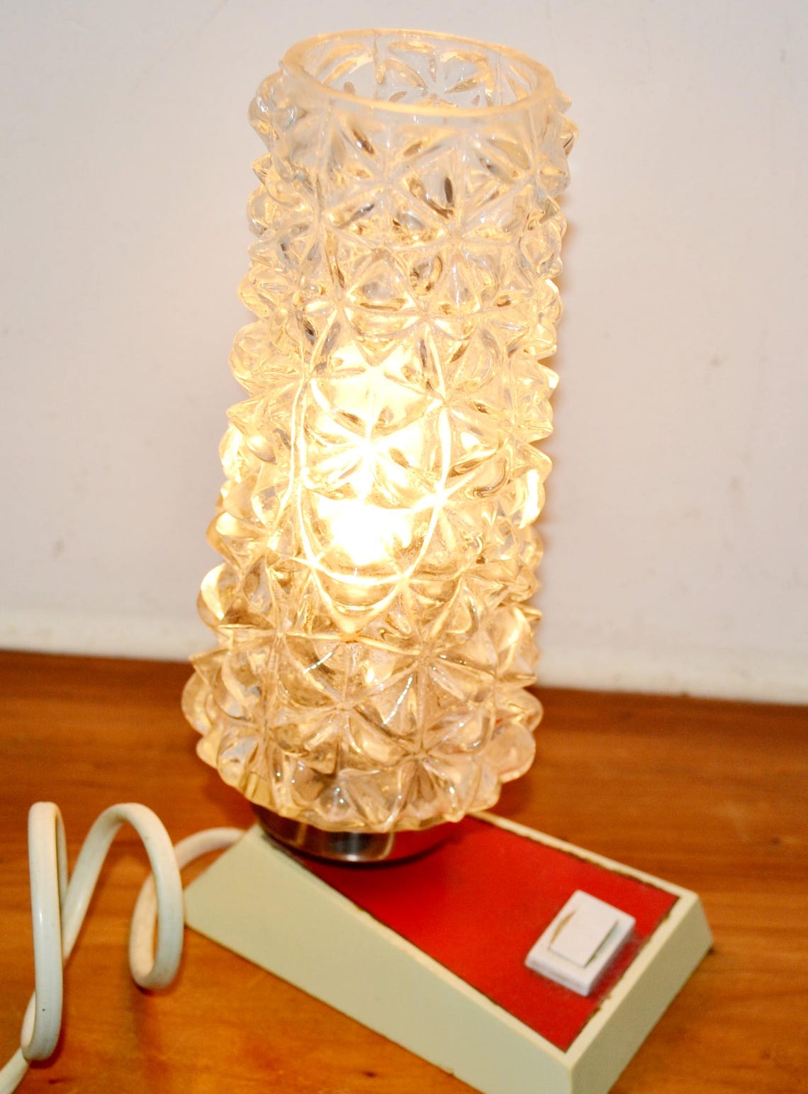 Vintage Tischlampe / Schreibtisch Leuchte  Rot/Weiß   70er Jahre Sixties    Shabby Chic  Retro  Mid Century, foto 4 di 4
