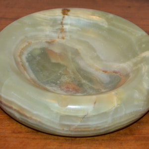 Beautiful heavy vintage marble ashtray from the 20s Retro Mid Century Shabby Chic Country Style Ashtray