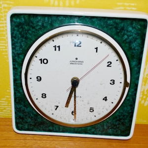Vintage wall clock ceramic by Junghans green/white 70s retro mid century sixties rockabilly seventies