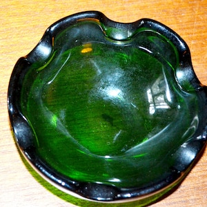 70s Vintage Ashtray Green Glass Space Age Ashtry Retro Glass Seventies