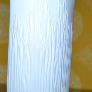 Vintage Vase White by AK Kaiser Bisquit Porcelain 70s Retro Mid Century Bisquit Porcelain
