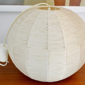 Beautiful vintage hanging raffia cord lamp / lights beige / white 70s retro mid century space age lamp seventies