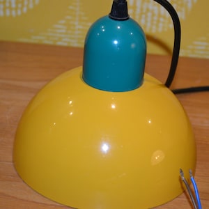 Beautiful, small vintage pop art ceiling lamp metal yellow/green 80s retro vintage shabby chic country style