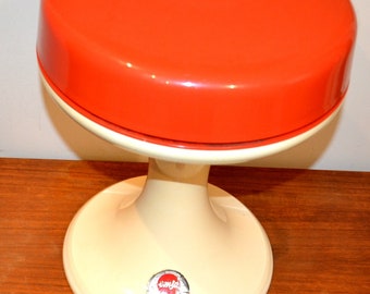 Vintage Kunststoff Hocker Beige/Rot von EMSA  60er Jahre  Retro  Mid Century  Rockabilly  Shabby Chic Landhausstil