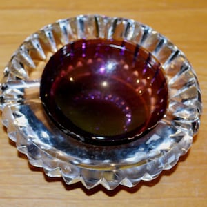 Beautiful vintage glass ashtray red 70s ashtray mid century retro space age shabby chic country style