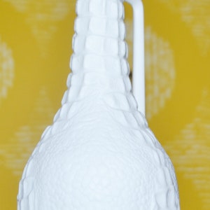Vintage Bisquit Vase by AK Kaiser Reptile White 70s Retro Mid Century WGK WGP