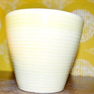 Vintage Planter 50s Flowerpot Yellow Ceramic Retro Mid Century Plant Pot Country Style Shabby Chic