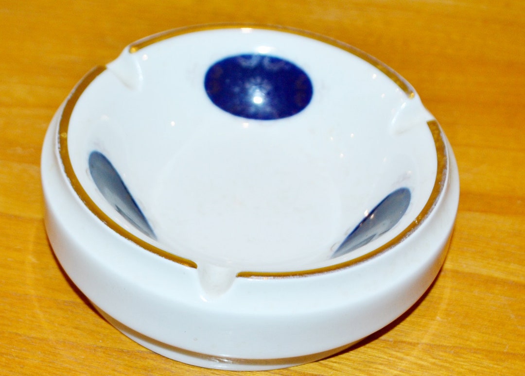 ヴィンテージ磁器灰皿 ホワイト/ブルー リアルコバルト 東ドイツ製 
