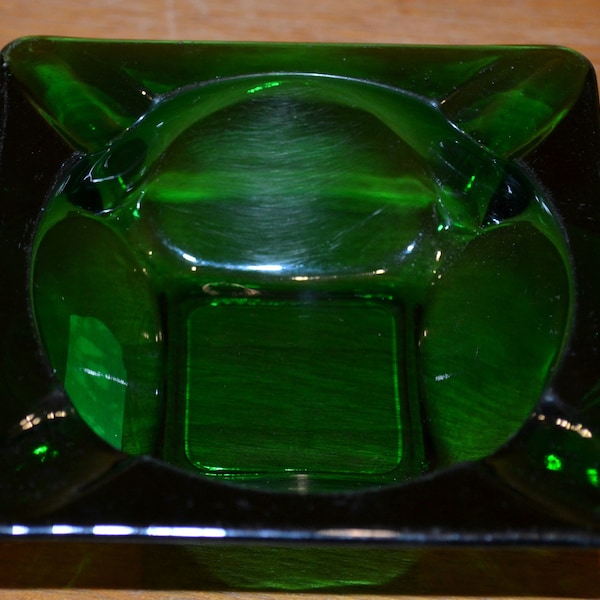 Vintage Glass Ashtray Green 70s Retro Mid Century Shabby Chic Country Style