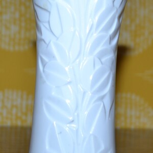 Vintage Vase White by Seltmann Weiden 14 cm Porcelain 70s Retro Mid Century White Vase