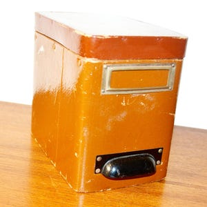 Bellissima scatola da farmacia vintage leggera, in legno, marrone, porta tè, cartone/plastica, stile retrò anni '50, shabby chic country di metà secolo