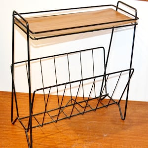 Vintage krantenrek van touw, metaal, zwart/bruin, jaren vijftig, retro, mid-century, rockabilly, shabby chic, landelijke stijl