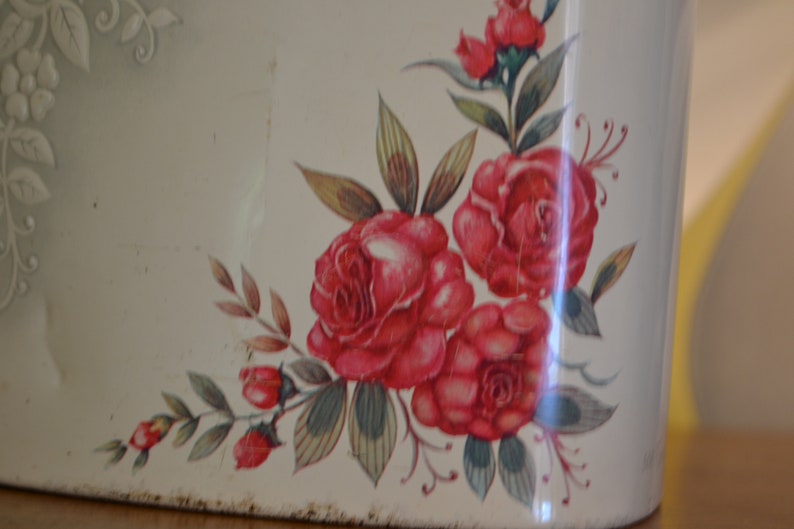 Vintage tin Cans 50 years