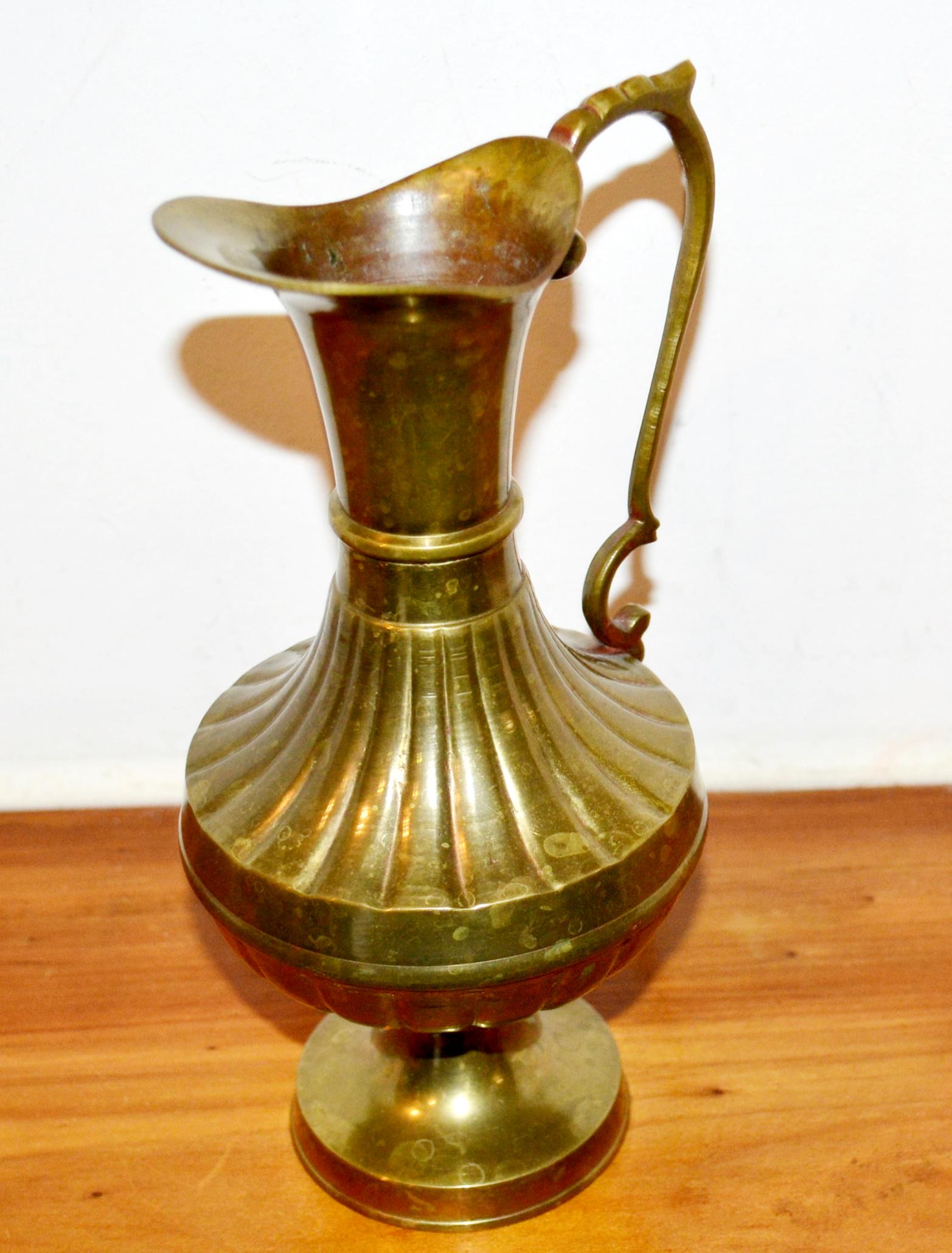 重厚なヴィンテージ装飾真鍮花瓶、1970年代の金属、ミッドセンチュリー