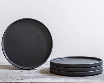 Salad Plate in Charcoal