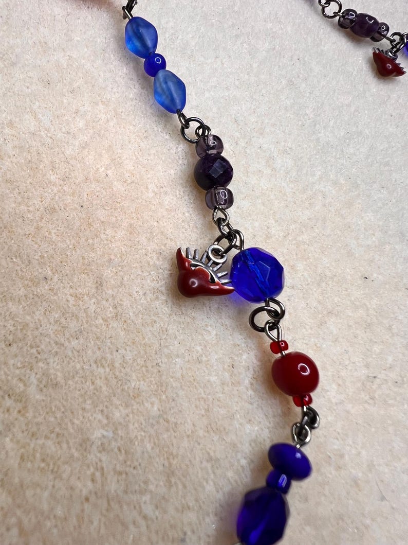 The Magnus Archives Glasses Chain - Melanie King Themed image 2