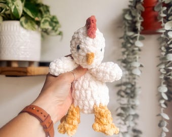 Crochet chicken. Chicken plushie. Ivory Farmhouse. Baby shower gift. Gift for child.