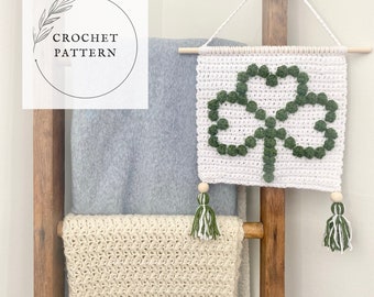 CROCHET PATTERN | Shamrock wall hanging. Crochet wall hanging pattern. Farmhouse decor. Wall decor. St. Patrick’s Day day decor. Wall art.