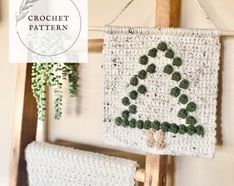 CROCHET PATTERN | Evergreen wall hanging. Crochet wall hanging pattern. Farmhouse Christmas decor. Christmas decor. Holiday decor.
