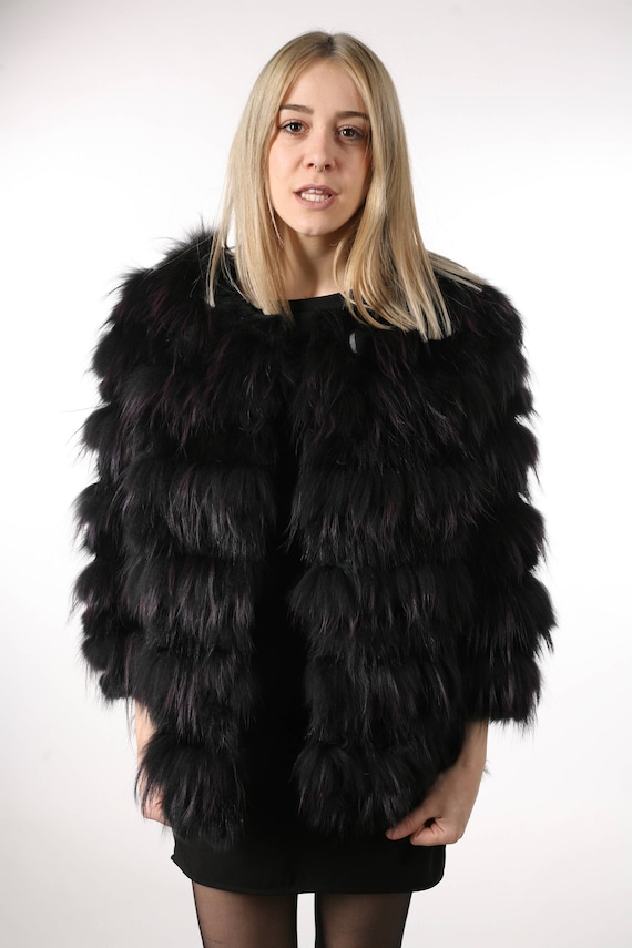 1 Plastic coat hanger - wide shoulders perfect for fur coats jackets black  gold