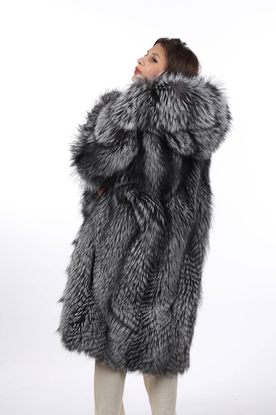 Medium Length Natural Silver Fox Fur Coat Stand Collar Woman