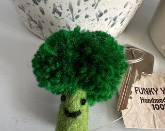 Handmade  felt Broccoli, pumpkin , peas, sweetcorn, mushroom keyring  vegetable keyrings