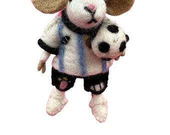 Handmade felt Argentina football mouse decoration…. Super cute decoration perfect gift # go Argentina#