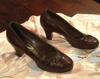 vintage womens alligator shoes
