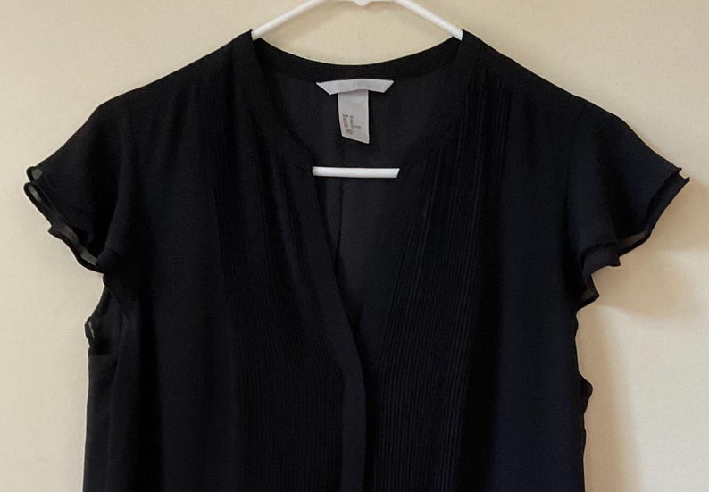 Black Chiffon Crepe Babydoll Style Cocktail Dress / Tag 10 Chest 37